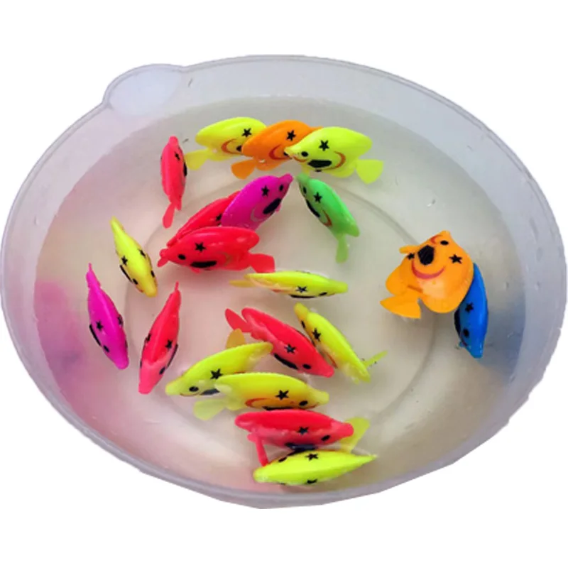 10 teile/los niedlichen Mini simulieren Kunststoff Fisch Baby Bad Zubehör Kleinkind Pool spielen Spielzeug für Kinder Dusche Aquarium dekorative Geschenke