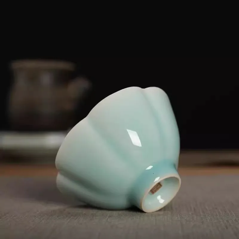 

Longquan Di Kiln Celadon Pink Green Glaze Master Chen Xiangyuan Чашка хоста с цветочным горлышком Чайная дегустация