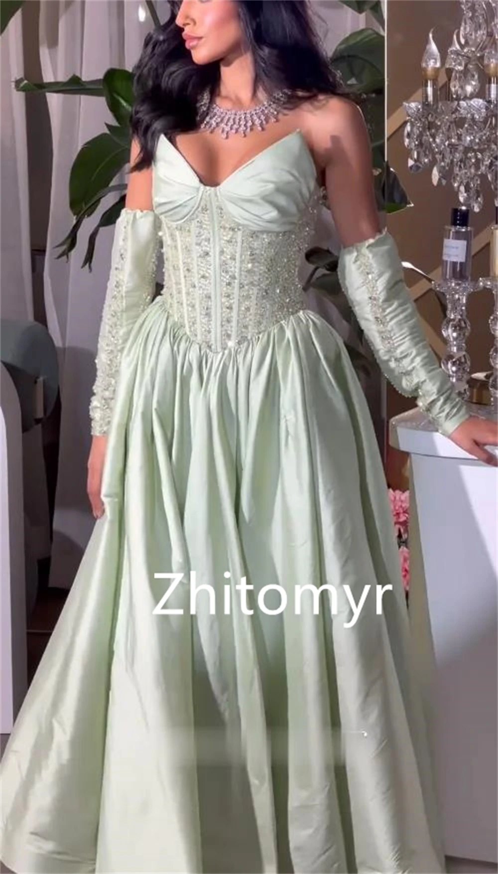 Elegant Customized Strapless Ball gown Quinceanera Dress Beading Paillette / Sequins Anke length Satin Evening