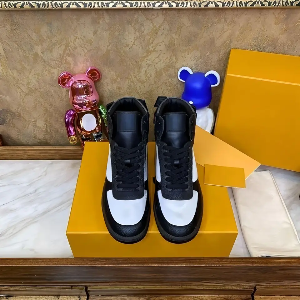 Unisex Black White Color Block High Top Skate Sneakers, Lace Up Thick Platform Street Casual High Cut Board Shoes