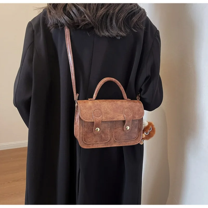 

Postman's Handbag Women's Crossbody Bag Winter New Fashion Retro Crossbody Bag Versatile Small Square Luxury Brand Shoulder Bag
