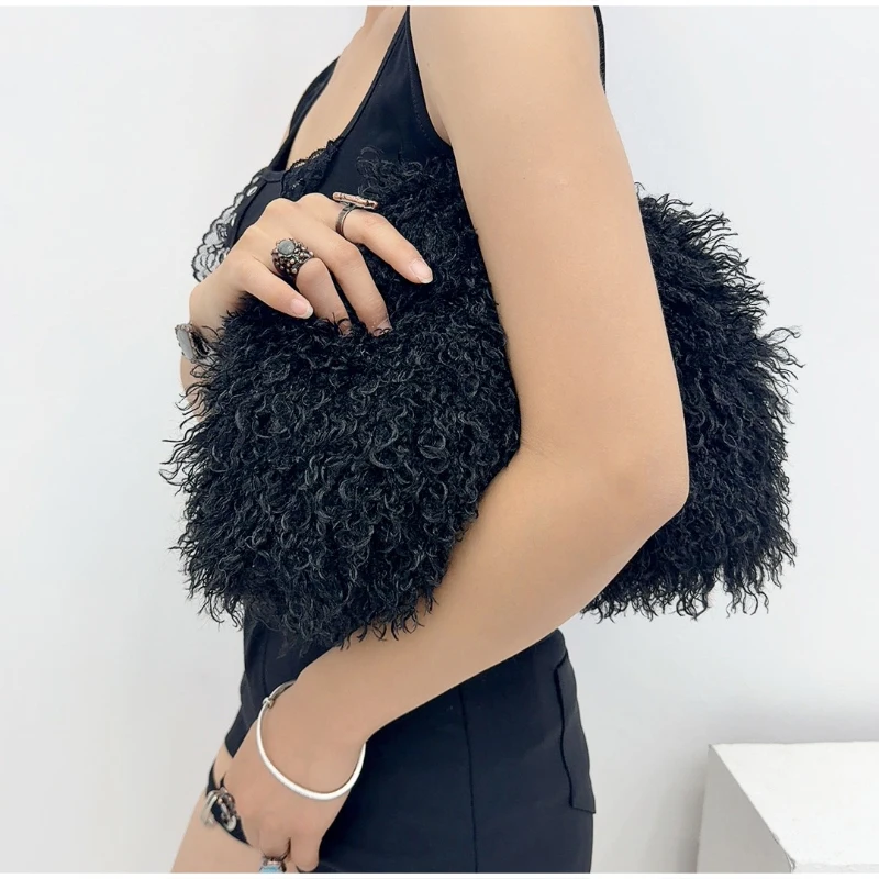Lange, lockige, flauschige Kunstfell-Clutch-Tasche, Damen-Handtasche mit plissierter Wolken-Plüsch-Textur für Party, Hochzeit, elegante Abendtasche, Herbst-Winter – Detail 39