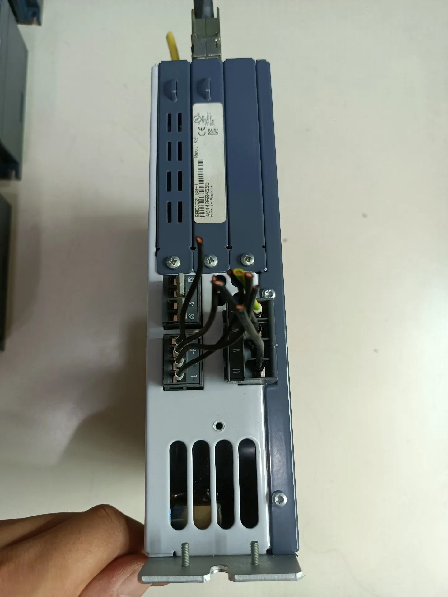 Servoaccionamiento 8V1010.50-2 para B&R