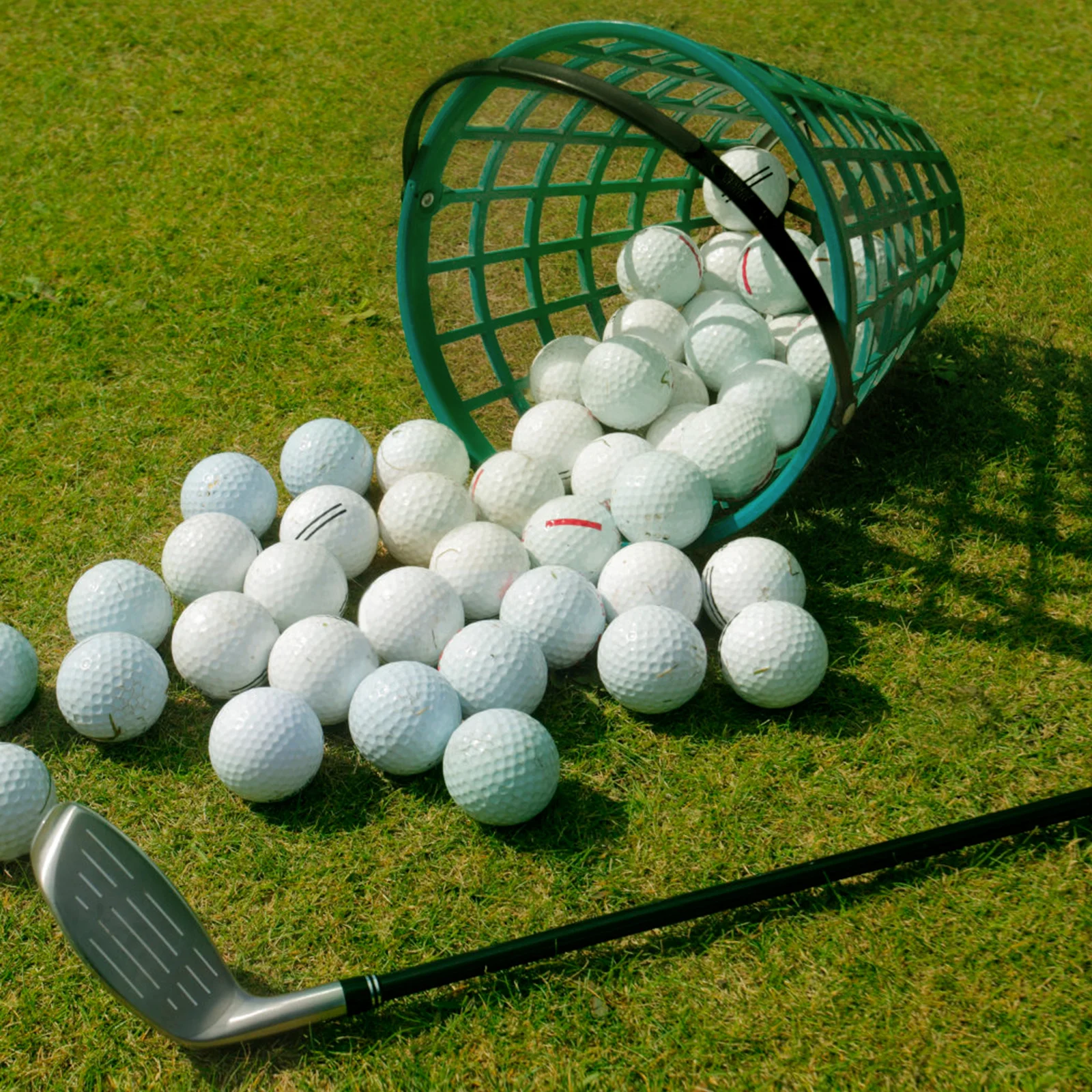 

50pcs Ball Basket Golfball Container Stackable Outdoor Heavy Duty Range Bucket Foldable Handle Green