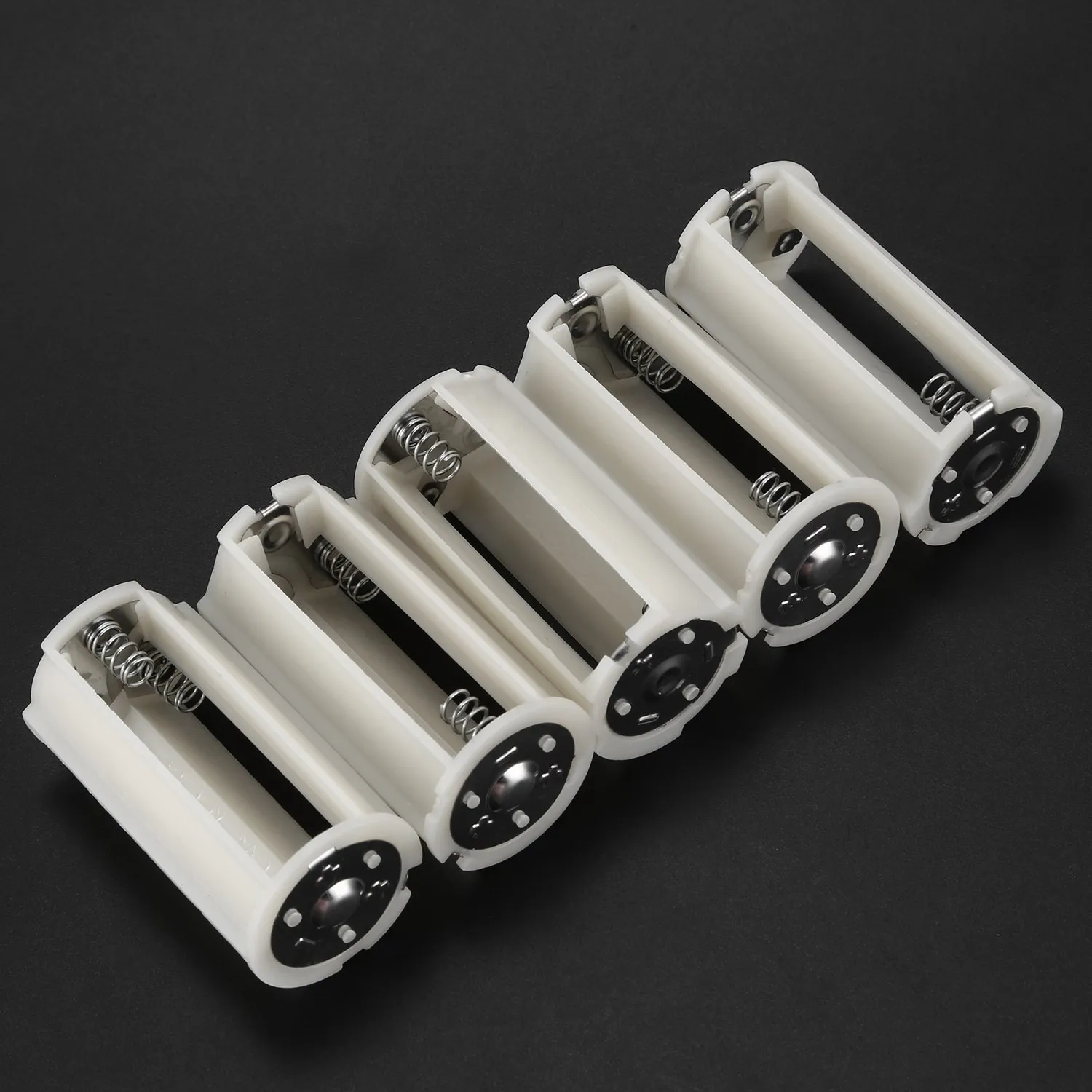Serial Connection Cylindrical 3x 1.5V AA Battery Plastic Holder 5 Pcs