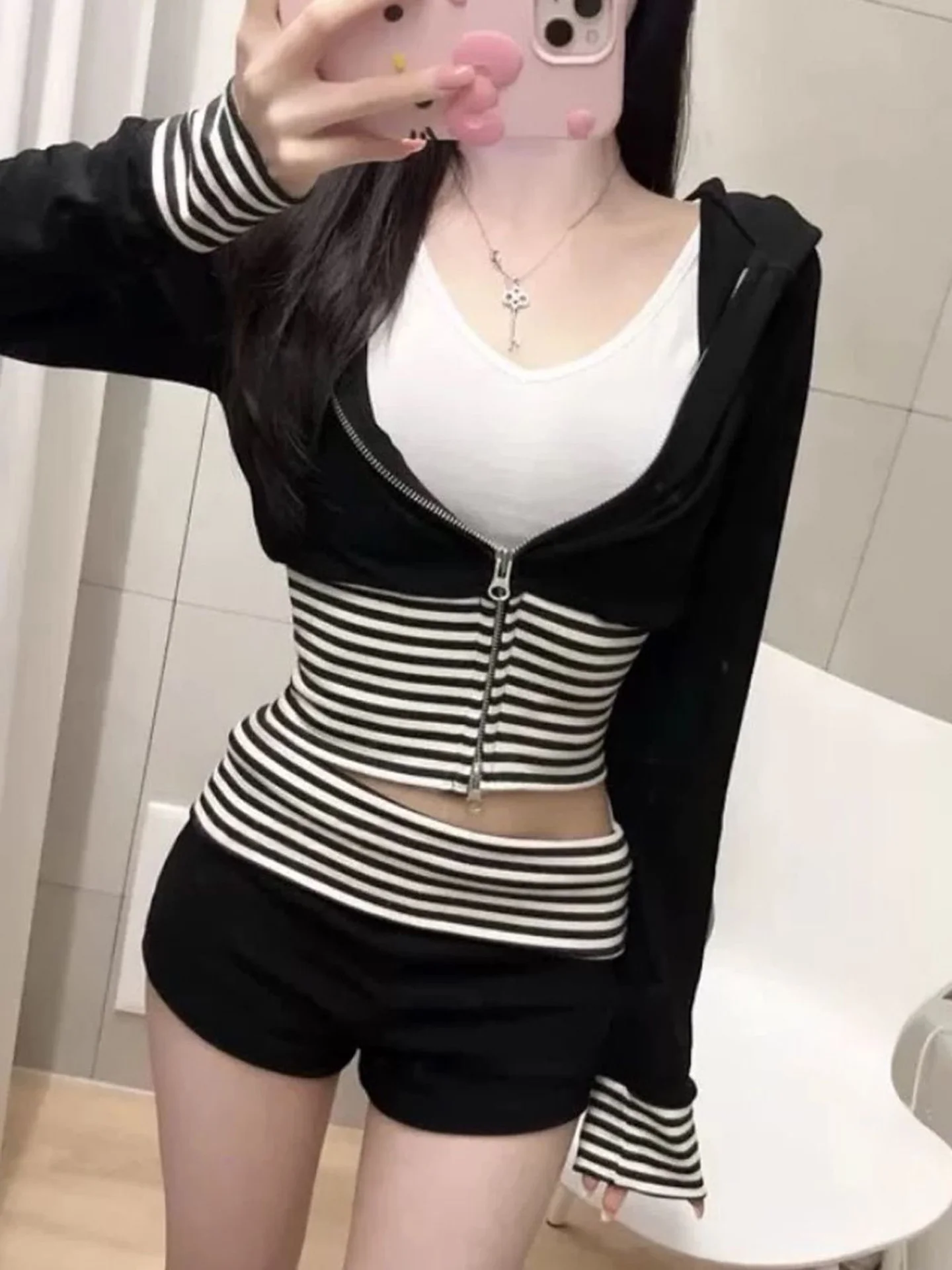 Sweet And Spicy Casual Striped Color Block Hoodie Women's Autumn New Style Belly Show Slimming Short Pants Set Versatile Shorts