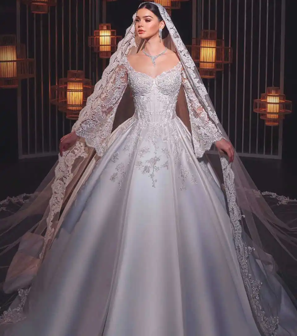 Suknia ślubna w stylu vintage, fason A, dla kobiet, dekolt okrągły, długie rękawy, suknia ślubna z koronkowymi aplikacjami, tren typu sweep, suknie szyte na miarę.