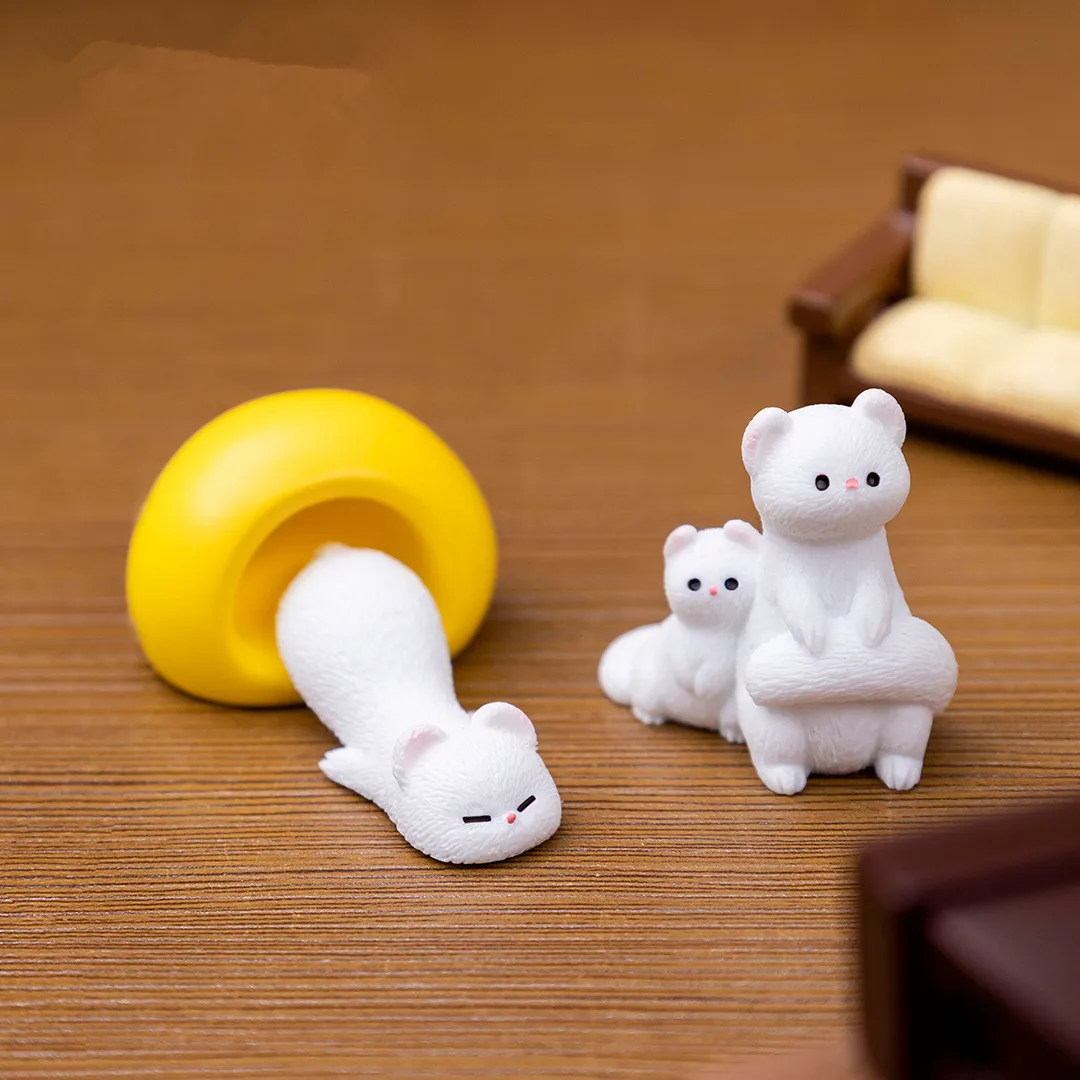 Figurines Miniatures Cute White Ferret Micro Landscape Ornaments For Home Decorations Room Decor DIY Dollhouse Accessories