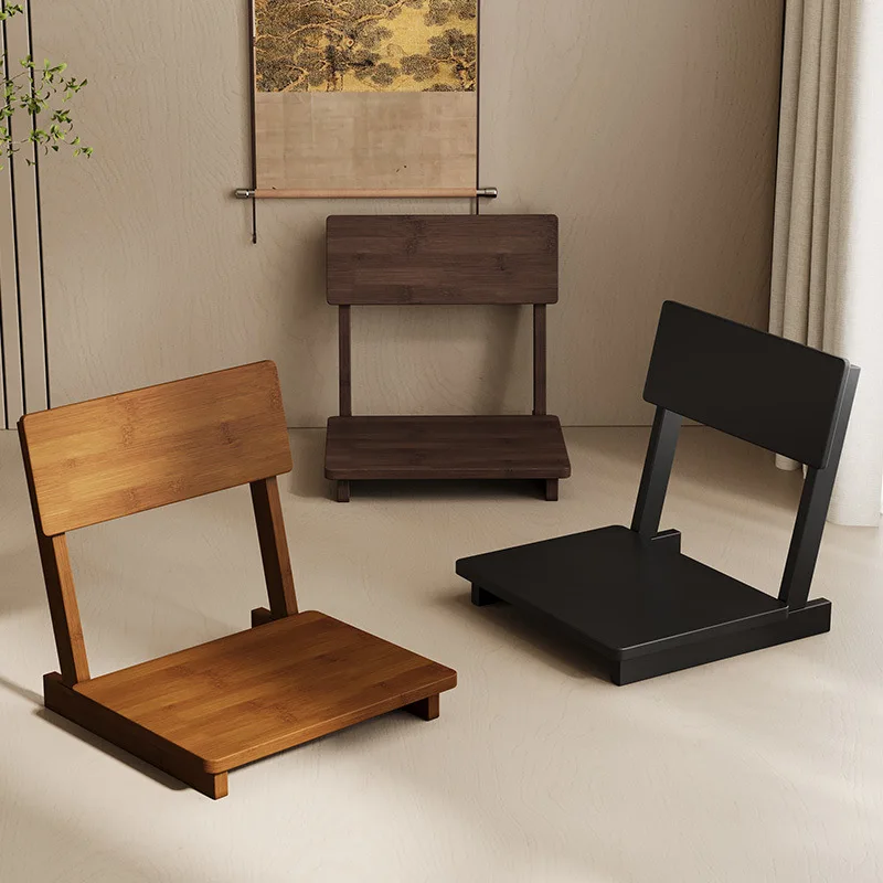 The bed has tatami seats, backrests, stools, solid wood bay windows, and sits on the ground