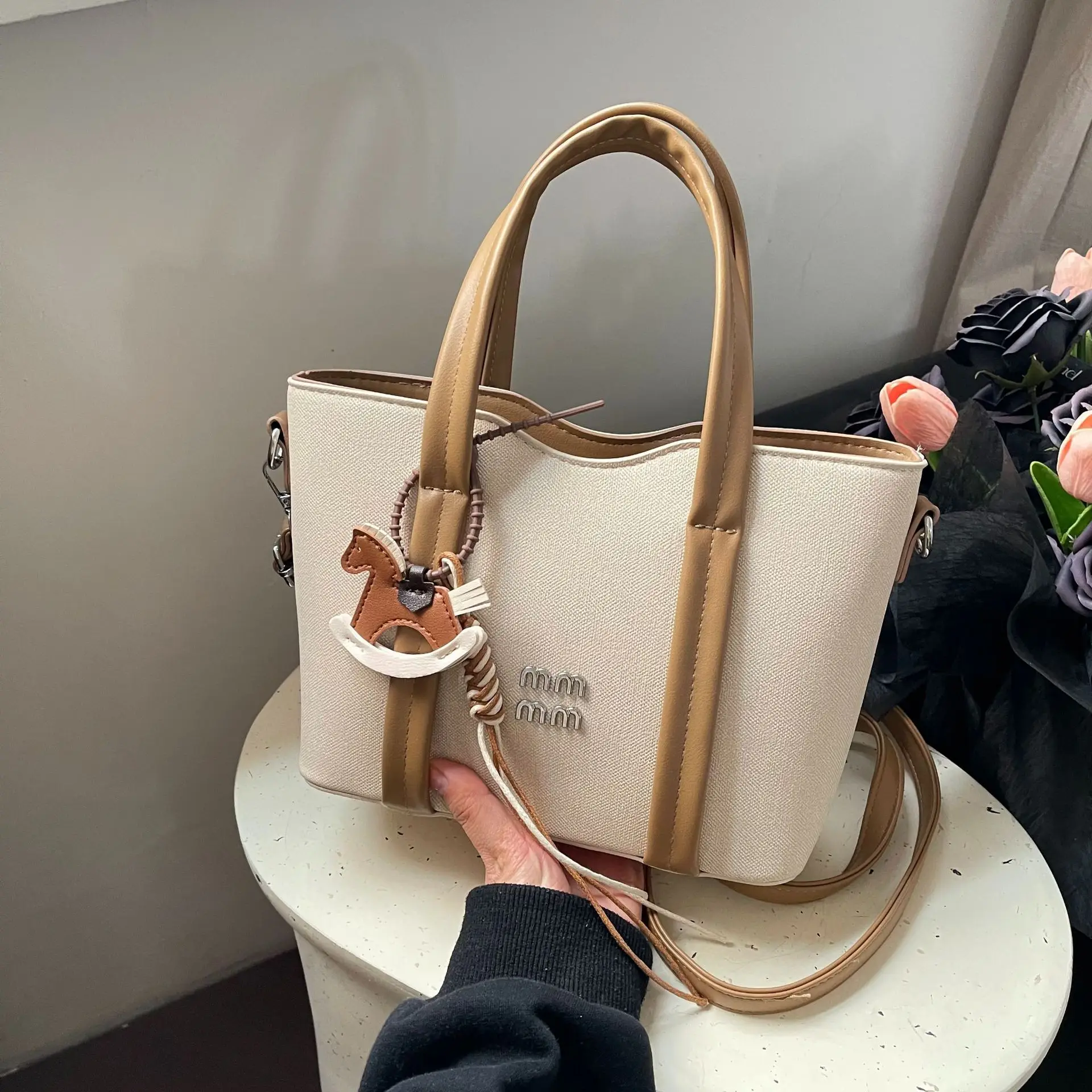 

Новая винтажная плетеная сумка-ведро 2026 года: женская городская сумка-тоут с верхней ручкой, кроссбоди в ретро-стиле, повседневная универсальная сумка через плечо