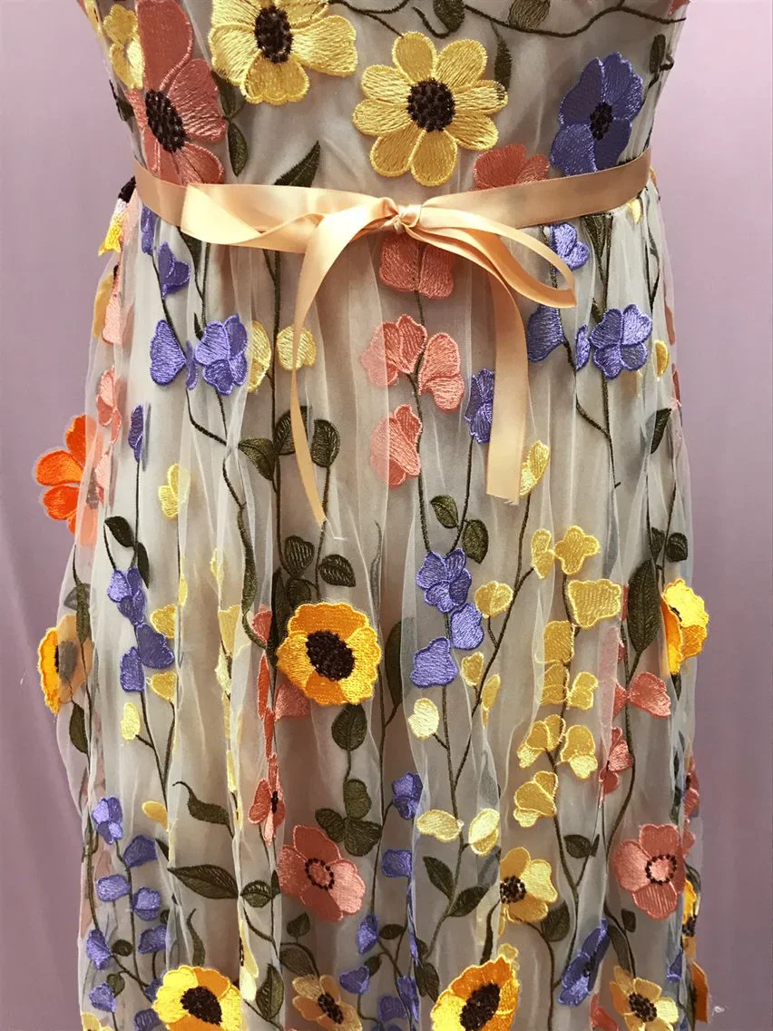 レディースイブニングパーティードレス セクシーサスペンダーロングドレス おしゃれな刺繍フラワー 立体的な花柄ロングドレス 2025