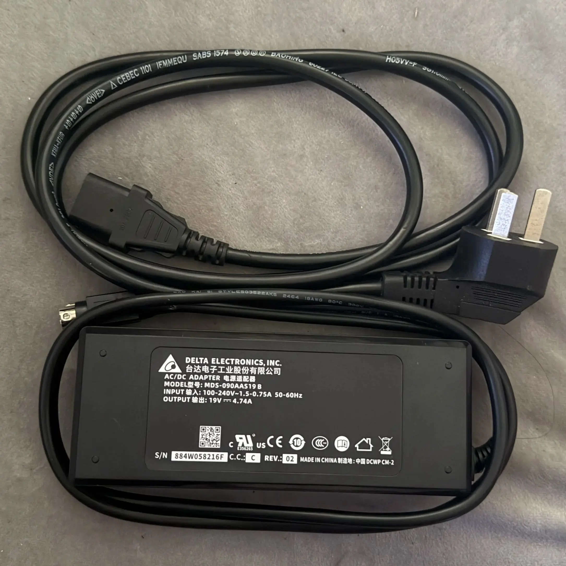 

MDS-090AAS19B Power Adapter 19V 4.74A
