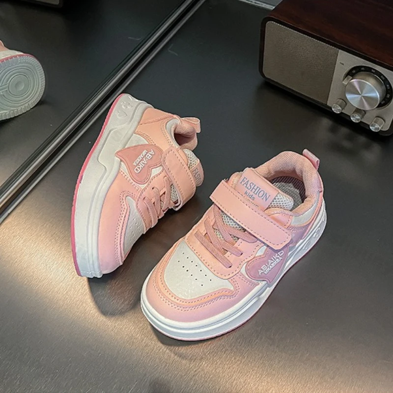 

Детские кроссовки, осень 2023, модная уличная нескользящая обувь для девочек с низкой посадкой, легкая удобная повседневная обувь на мягкой подошве