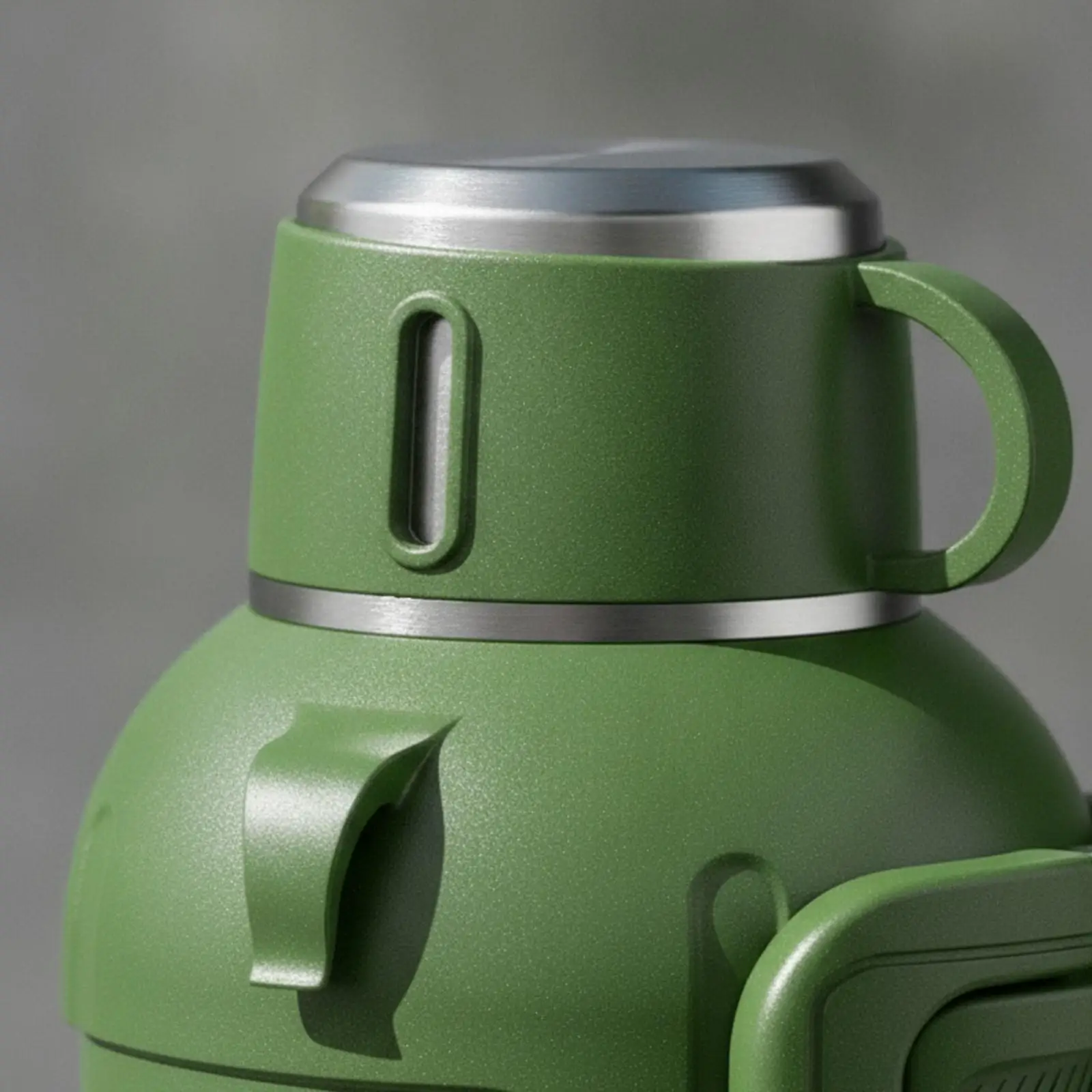 Outdoor Insulated Steel Water Bottle Leakproof Thermal Flask with Infuser for Hiking Camping Picnic