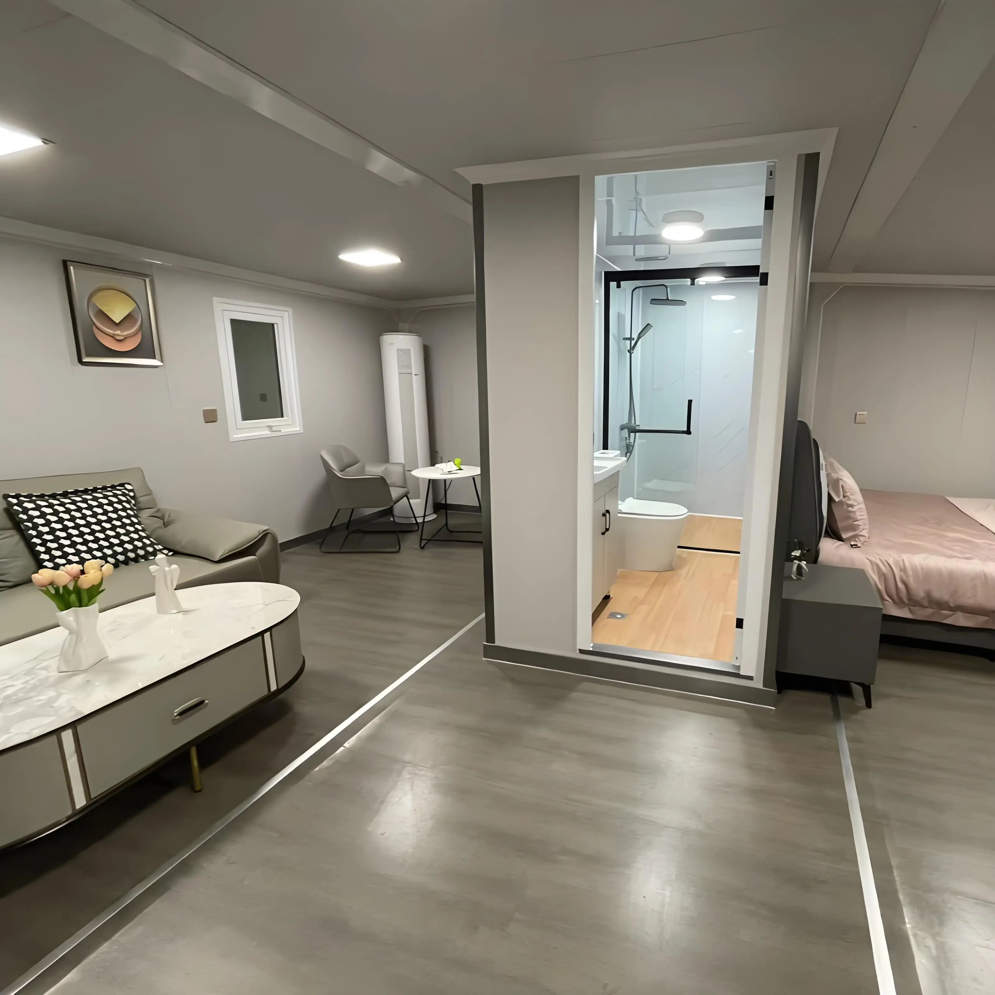 Custom Expandable 20ft/40ft Container House Steel Sandwich Panel Midcentury Modern Design Bedroom Hotel Use 3-Year Warranty