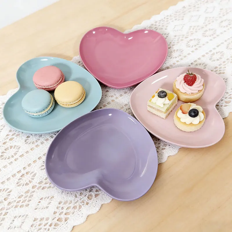 Muiltcolor Storage Tray Tinplate Heart-shaped Tray , Snack Plate Storage, Mini Metal Iron Tray Storage for Fruit Display