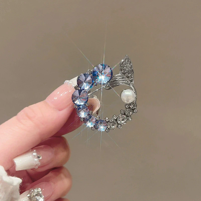 Exquisite Fishtail Brooches for Women Unisex Pins Banquet Party Backpack Gifts Jewelry Accessories 2026