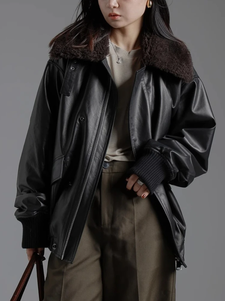 Vintage ของแท้หนังรถจักรยานยนต์แจ็คเก็ตผู้หญิงฤดูใบไม้ร่วงฤดูหนาว High-end Real Lamb Fur Collar วัวหนัง Quilted Coat