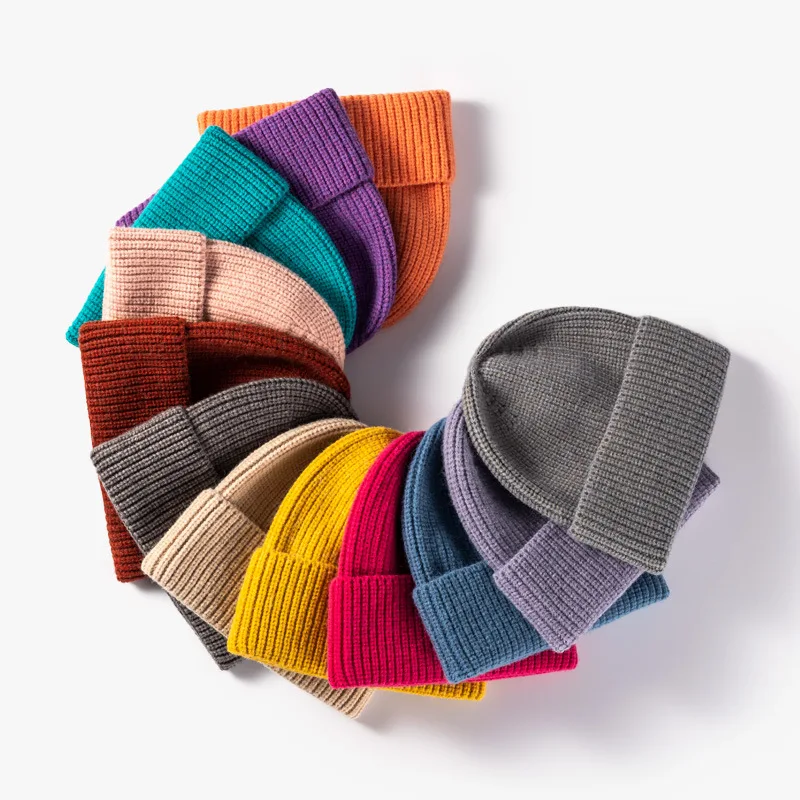 Neue Herbst- und Wintermütze aus Wolle mit heller Platte, einfarbig, kältebeständig, Strickmütze für Herren und Damen, ausländischer Tradecold-Spot-Großhandel