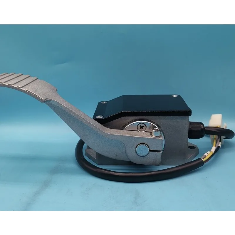 0‑5K Resistive Accelerator Throttle Pedal EFP‑001 EFP‑005 For Electric Golf Cart And Sightseeing Vehicle Replacement Part