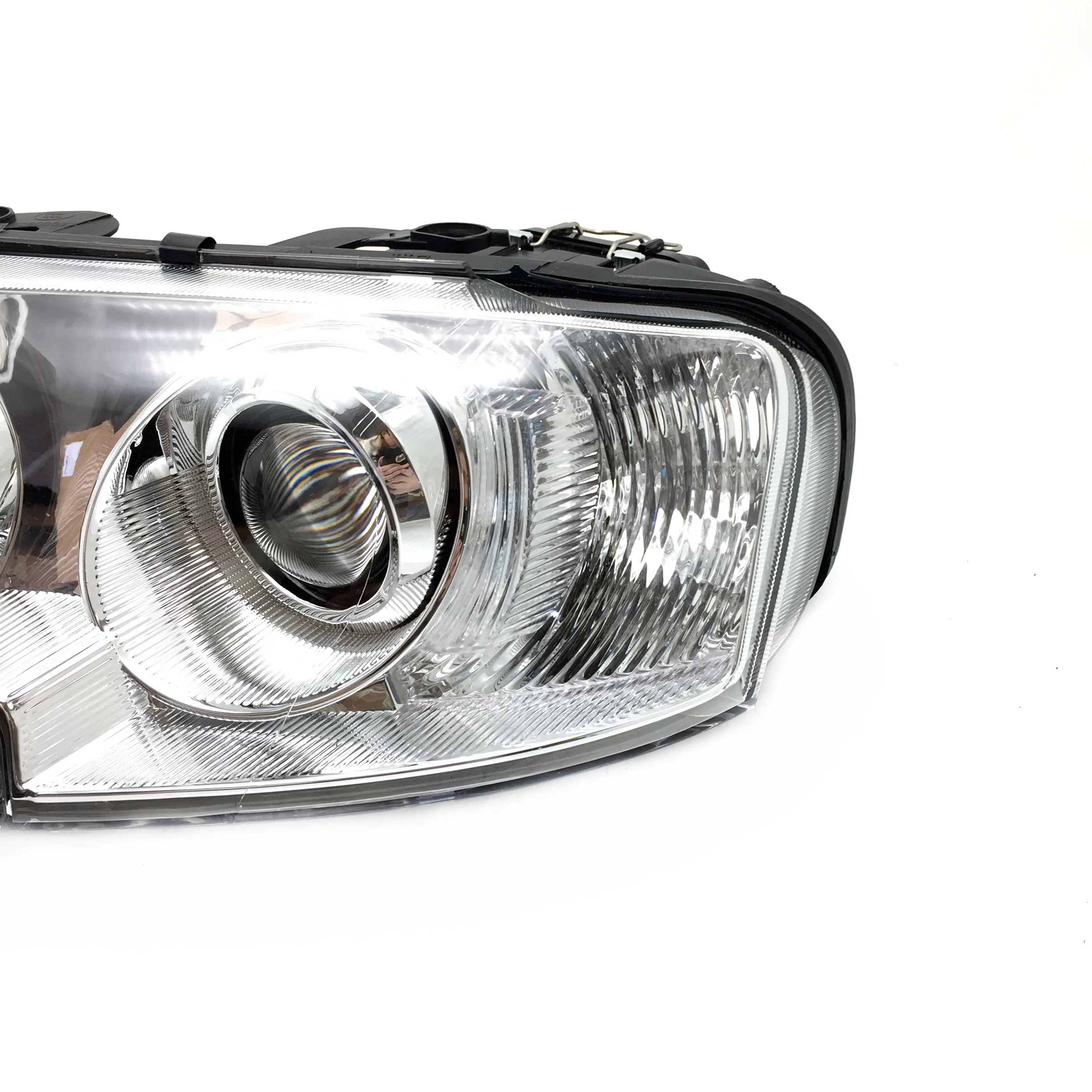 1pcs car bumper Magotan headlamp for Volkswagen Passat B5 headlight 2005~2007y car accessories head lamp for VW passat fog light view 5