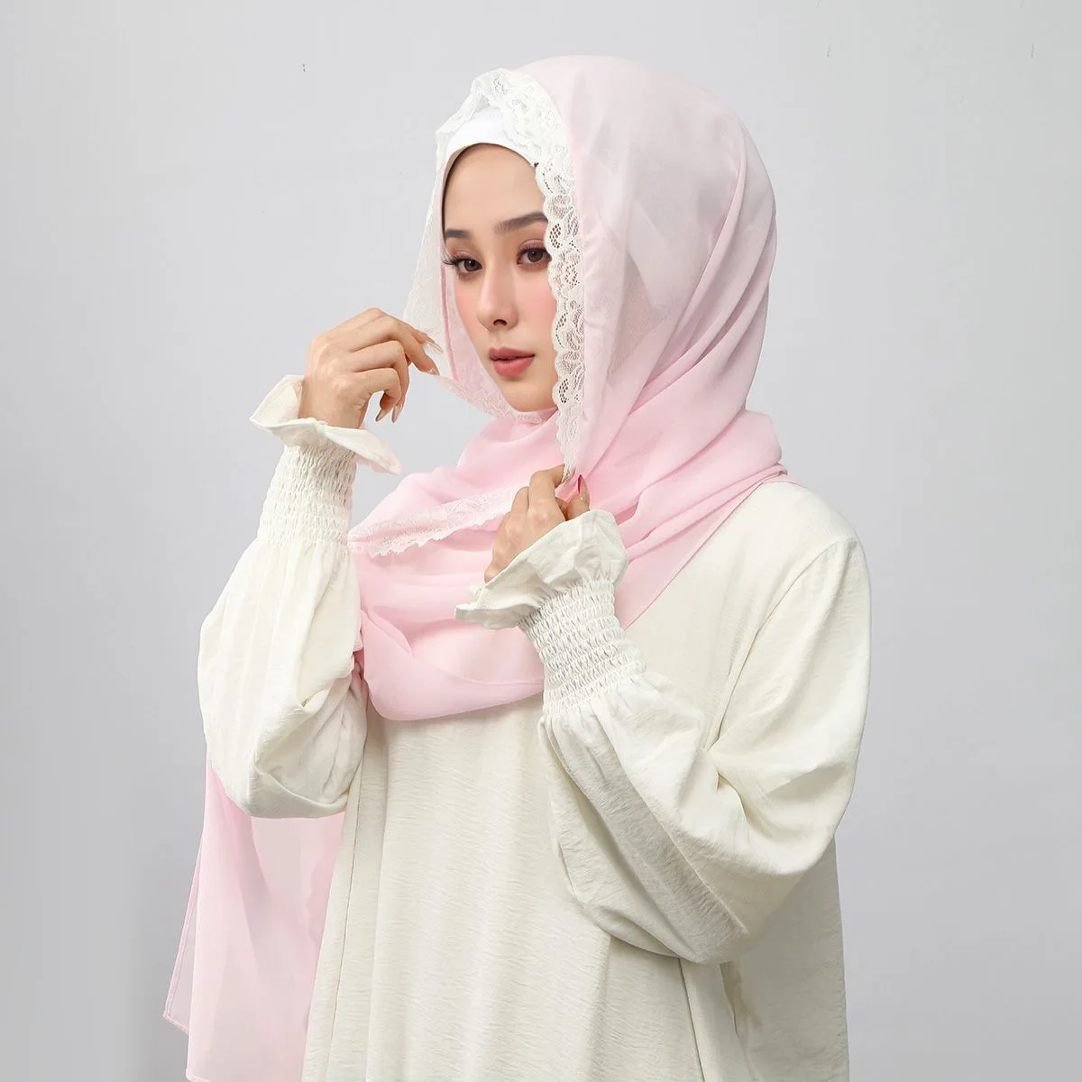 

Solid Color Chiffon Long Scarf Lace Trim Fashion Muslim Women Headscarf Ethnic Style Versatile Shawl Wrap Headband Mujer