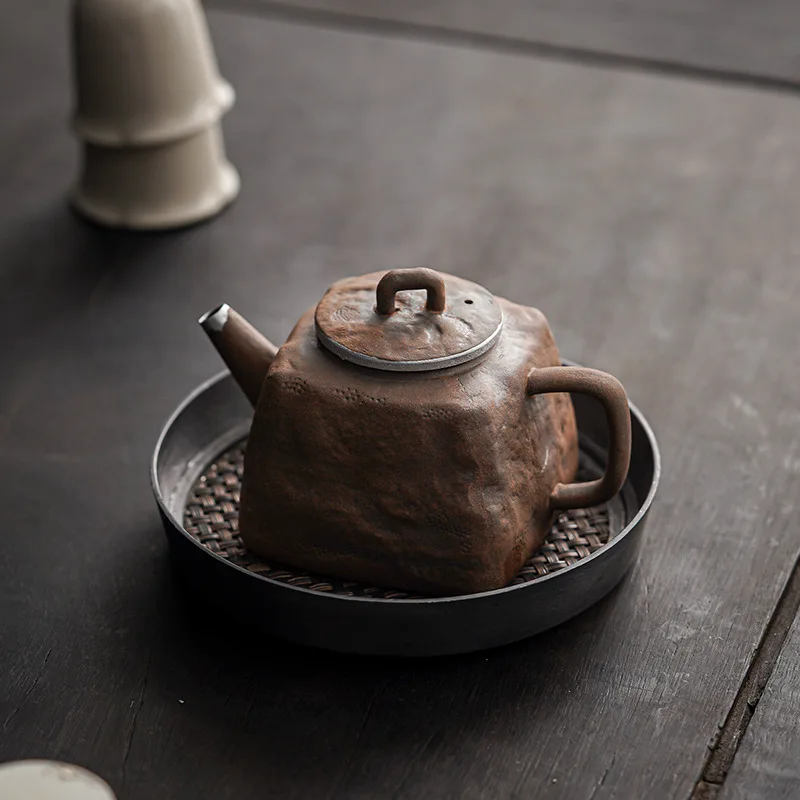 

Old Rock Clay Hand Made Teapot Kung Fu Tea Set Retro Coarse Pottery Teapot Chinese Style Zen Tea Infuser Single Pot