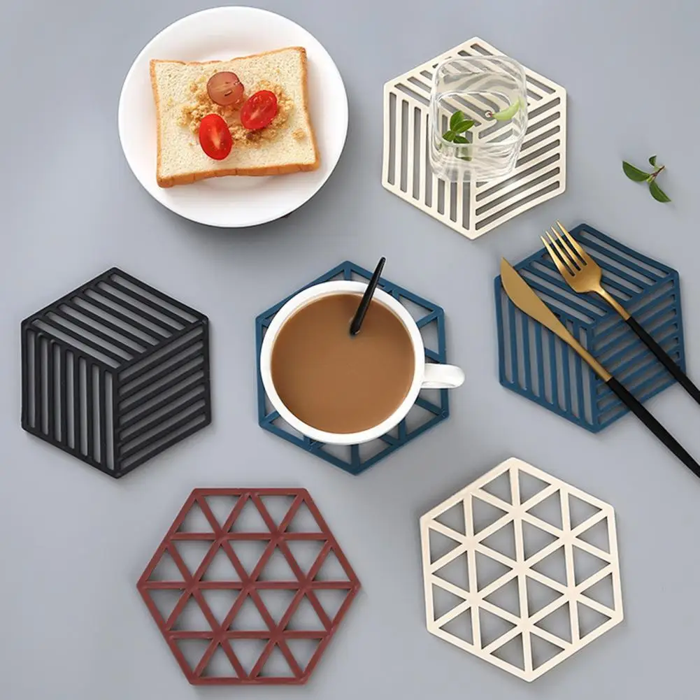 Hollow Heat Resistant Trivet for Hot Dishes Non-Slip Potholder Silicone Table Mat for Pots Scratch-Proof Coaster for Kitchen