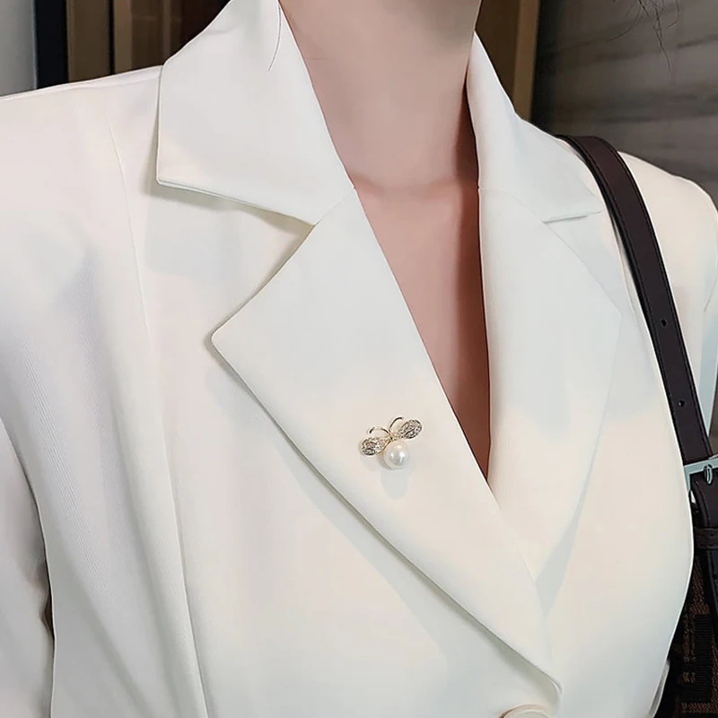 New Rhinestone Butterfly Collar Pin Big Imitation Pearl Brooch Pins Gifts