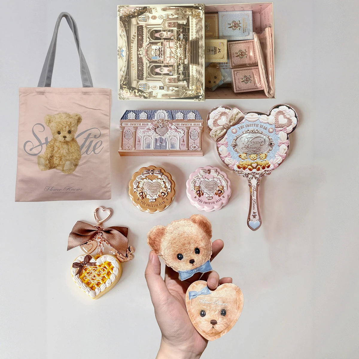 フラワーノーズ ポップアップストア メイクアップコレクション 長持ちする発色の良いシマーマットアイシャドウ ブラッシャー リップグロス クリスマスビューティーギフト