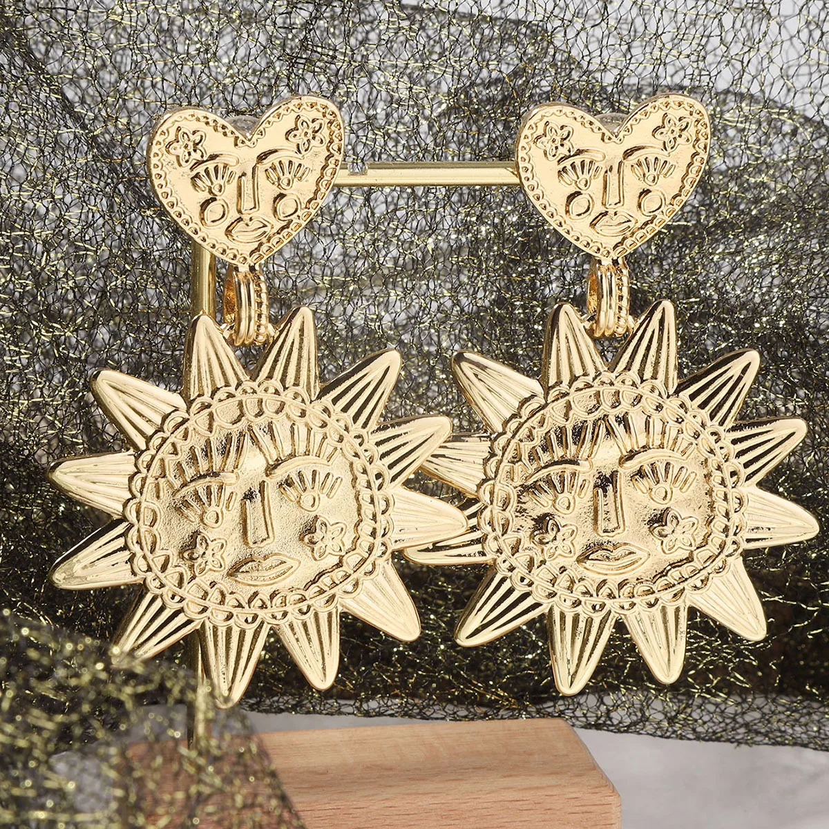 2024 New ZAA Vintage Metal Sun Flower Drop Earrings for Women Retro Indian Jewelry Holiday Party Accessories