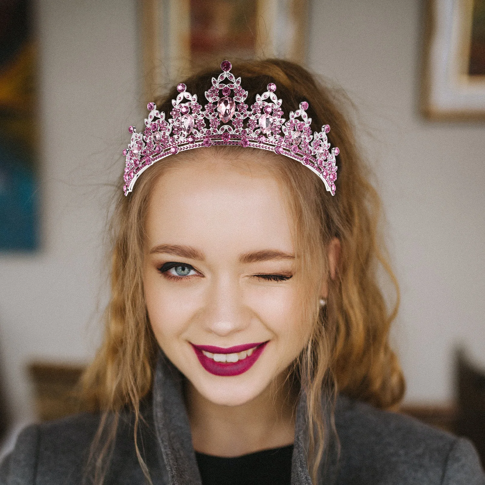 

Bridal Crown Rhinestone Tiara for Women Girls Wedding Party Hair Hoop Decorative Shining Accessories Lightweight Durable