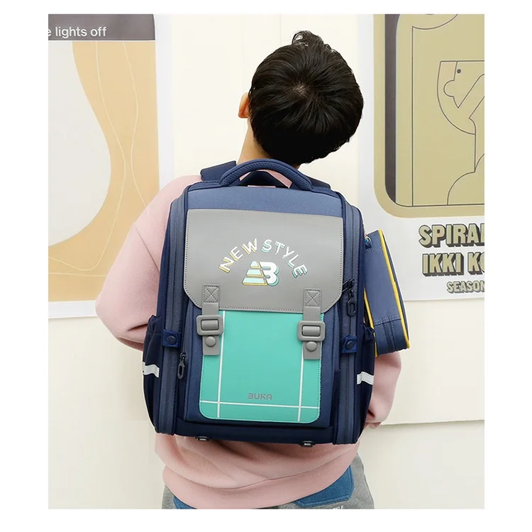 Primary Children Large Capacity Comfortable Backpacks New Grade 1-6 Students Girl Boy Fashion Schoolbags with Pen Bag Waterproof