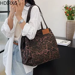 Women's Leopard Pattern Tote Bag Vintage Canvas Shoulder Bags Fashion Big Capacity Woman Handbag for School Working Shopping