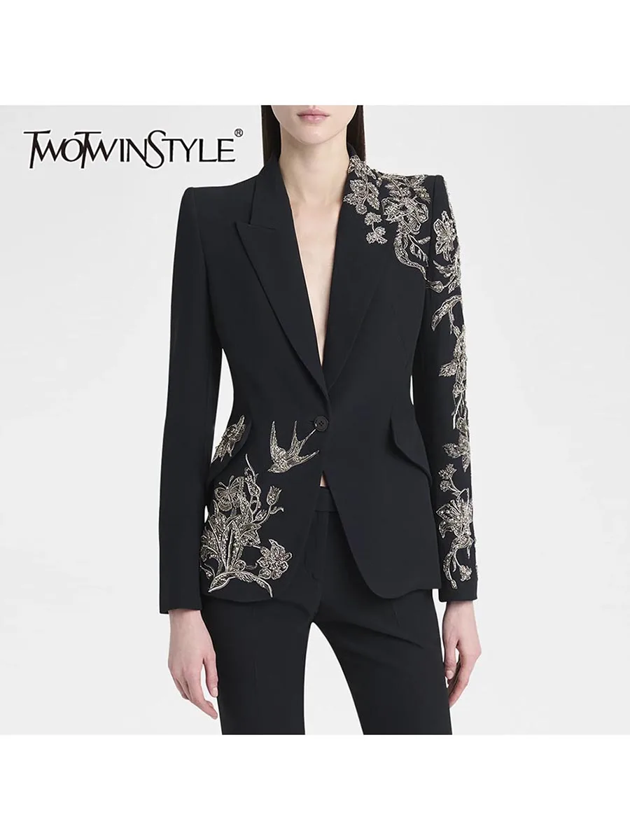 

TWOTWINSTYLE, черная легкая роскошная куртка с бисером для женщин, лоскутные куртки на пуговицах с длинными рукавами и лацканами, женская мода, новинка