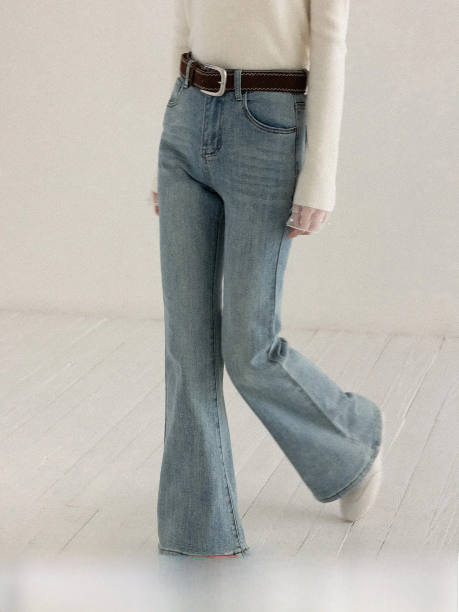 

Slimming High Waist Blue Denim Jeans Women's Spring Versatile Micro Flared Pants Casual Elastic Treaent High Waist Zipper