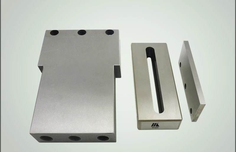 

Customized numerical control punch die upper and lower die blade complete set, busbar machine large cutter