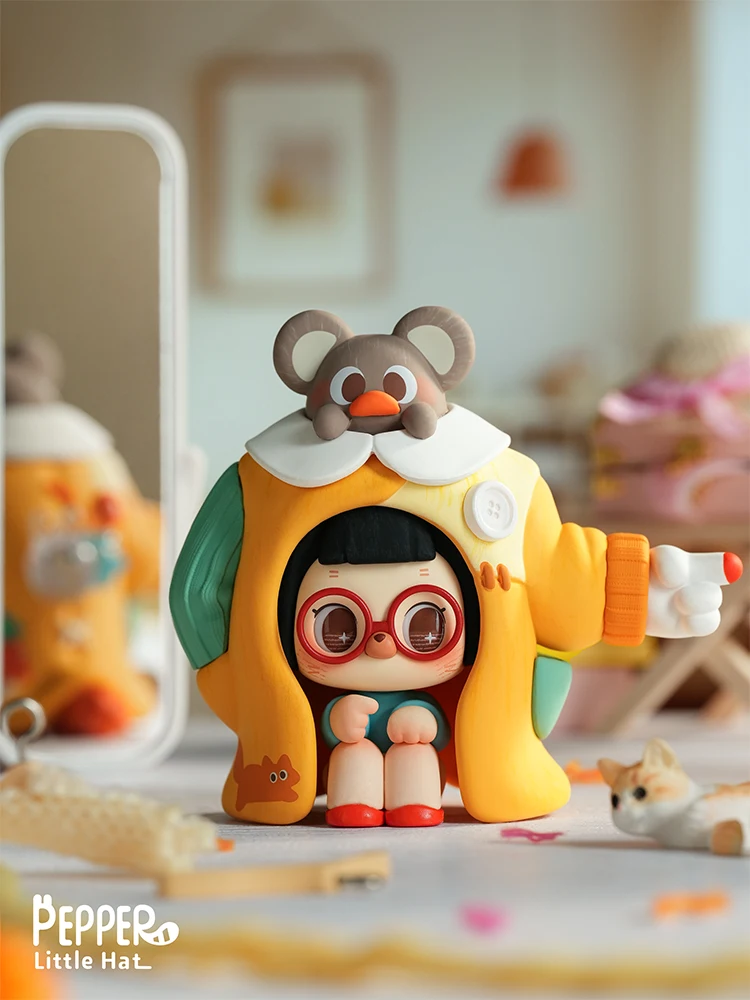 

Новый продукт на складе. Причудливая маленькая шляпа перца. Сюрпризы. Модные тенденции. Слепая коробка. Украшение рабочего стола. Гиф-сюрприз для девочек.