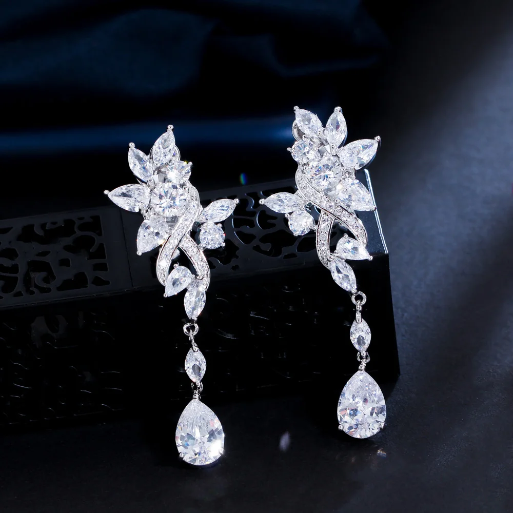 CWWZircons Ohrringe ohne Ohrloch, Zirkon-Blumen-Ohrhänger für Damen, Hochzeit, Brautparty, lange Clip-Ohrringe ohne Piercing, Großhandel EJ0030 – Detail 3