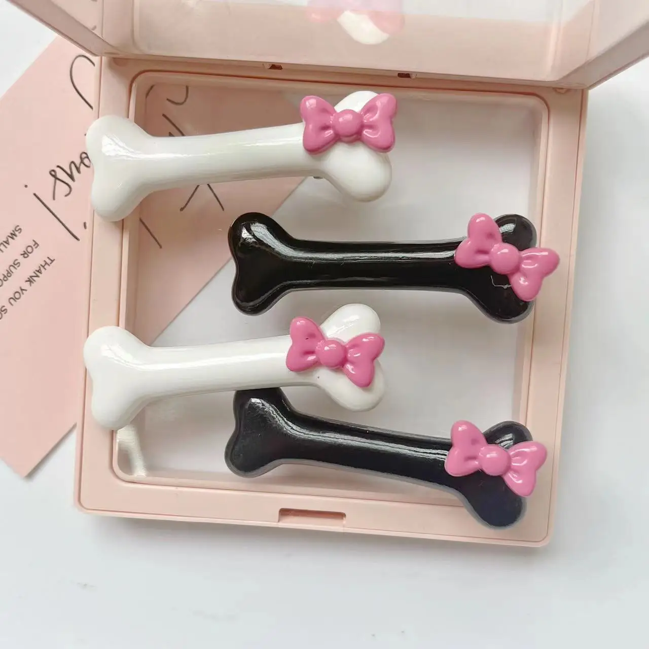 Kawaii Bow Dog Bone Shape Hair Clips Popular Black And White Bone Hairpin Girls Charm Lovely Duckbill Barrettes Accessories