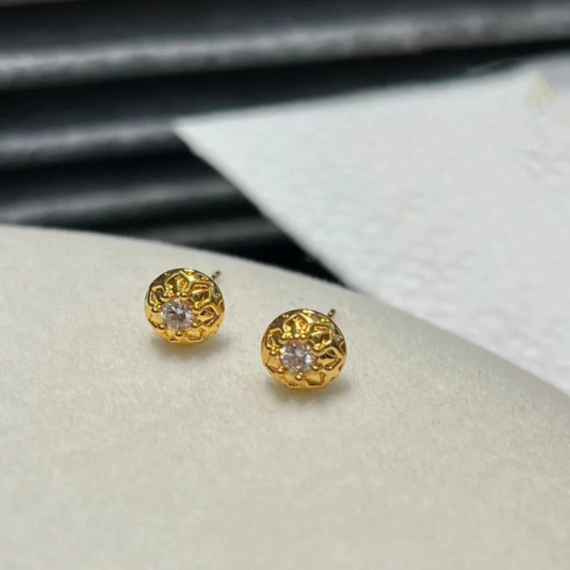 Real 18K gold snowflake earrings Au750 inlaid with moissanite simple and luxurious women's earrings boutique jewelry gift E0121