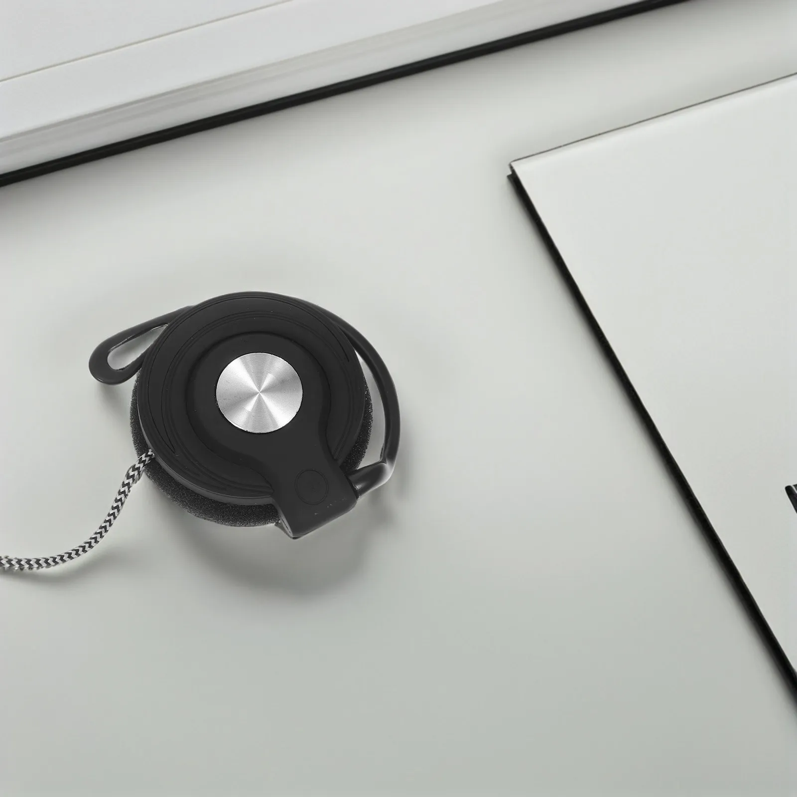 Wired Ear Clip Headphones Stereo Clip on Earhook Design Soft Ear Pads Strong Cable for Mobile Phone Laptop Audio Black