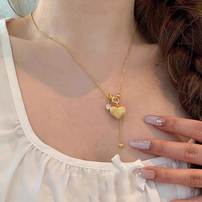 French style Light Luxury Brushed Craft Peach Heart Necklace Fashionable Tassel Necklace High-end Collarbone Chain KOFSAC