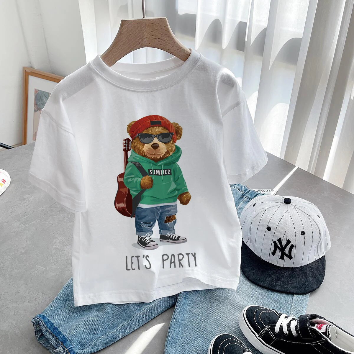 

Kids Teddy Bear Skateboard Bear Print Boys/Girls White T-shirt black Summer Funny Clothes Little Baby Y2K Clothes,Drop Ship