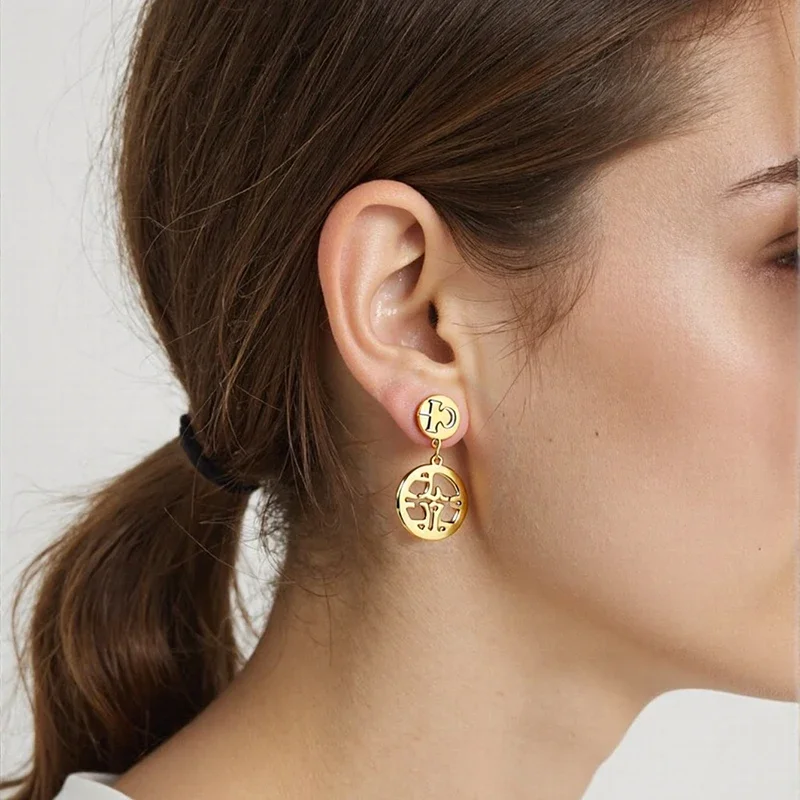 CH Doppelschichtiges Hohles Cosplay-Accessoire aus Titanstahl mit Geometrischem Minimalistischem Design, Goldene Horror-Kostüm-Requisite für Damen