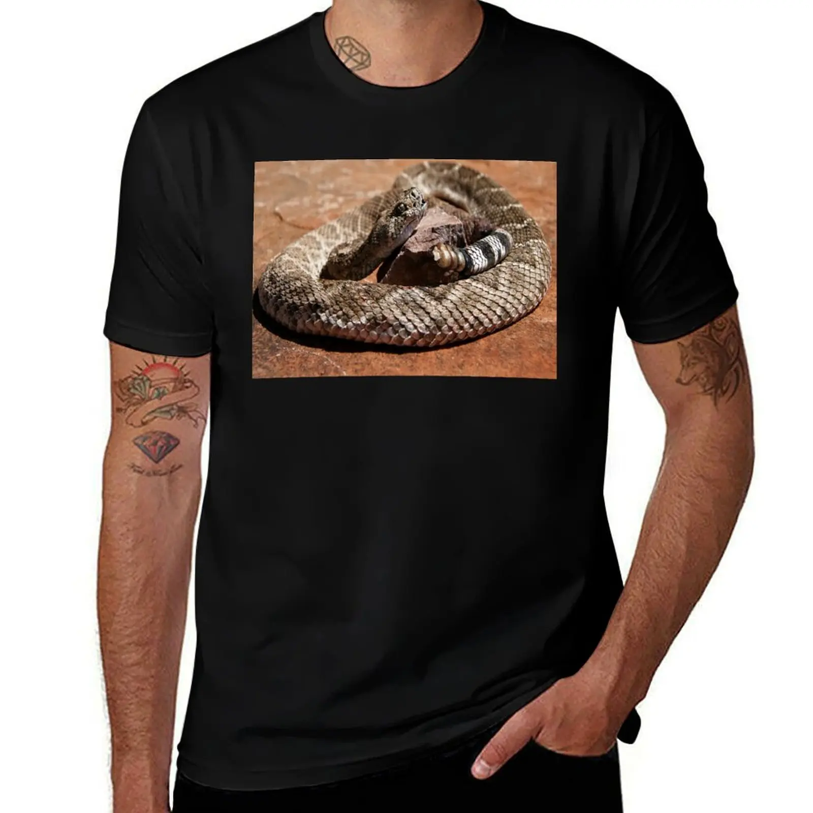 

Western Diamondback Rattlesnake T-Shirt Simple Graphic Design T-Shirt