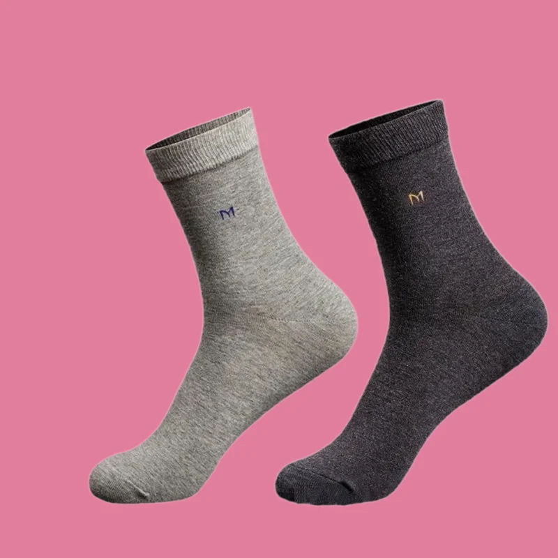 5/10 Paar Herren hochwertige Letter Mid Tube Socken einfarbig schwarz weiß Socken bequeme atmungsaktive Business Baumwoll socken