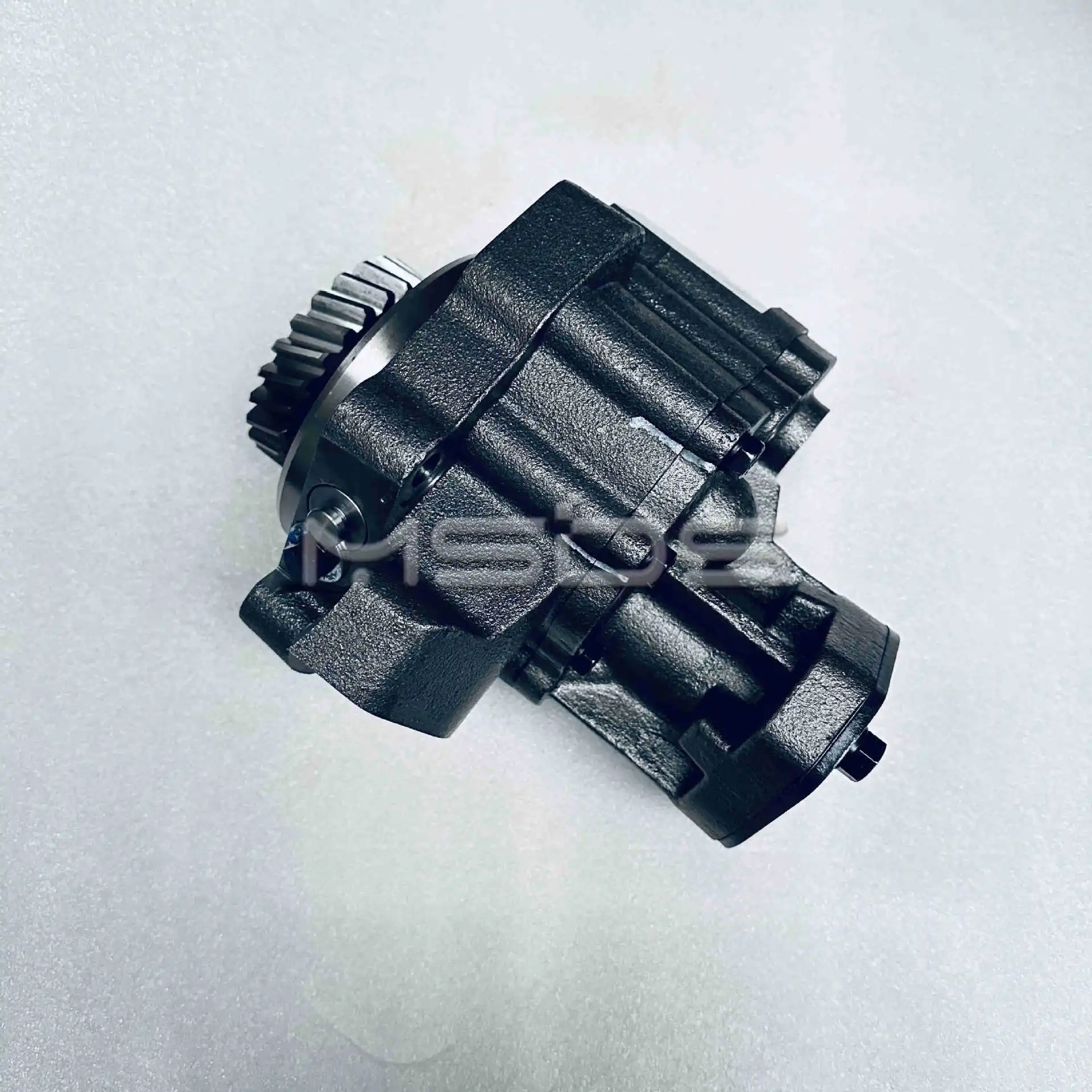 Chongqing diesel engine parts NT855 oil pump 3609833 lubricating oil pump 3821579 4345692