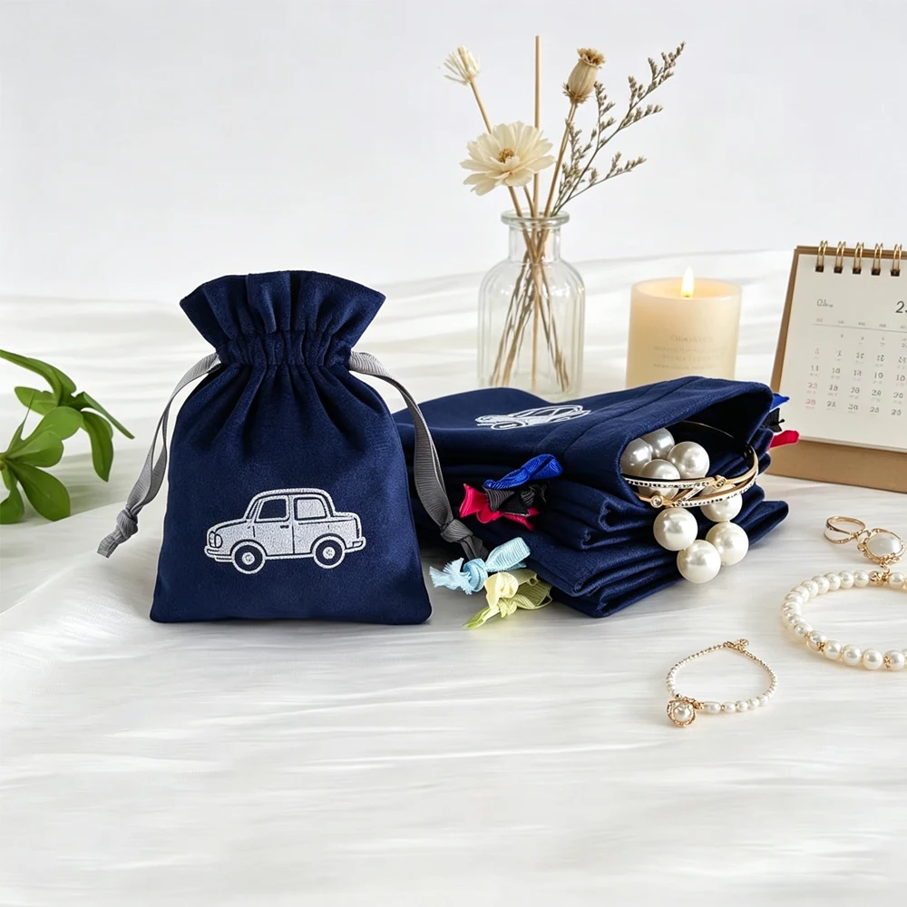 

50 шт. оптом: подарочные мешочки на шнурке, на заказ, из темно-синего бархата, для хранения ювелирных изделий, косметики, свадебных сувениров, макияжа