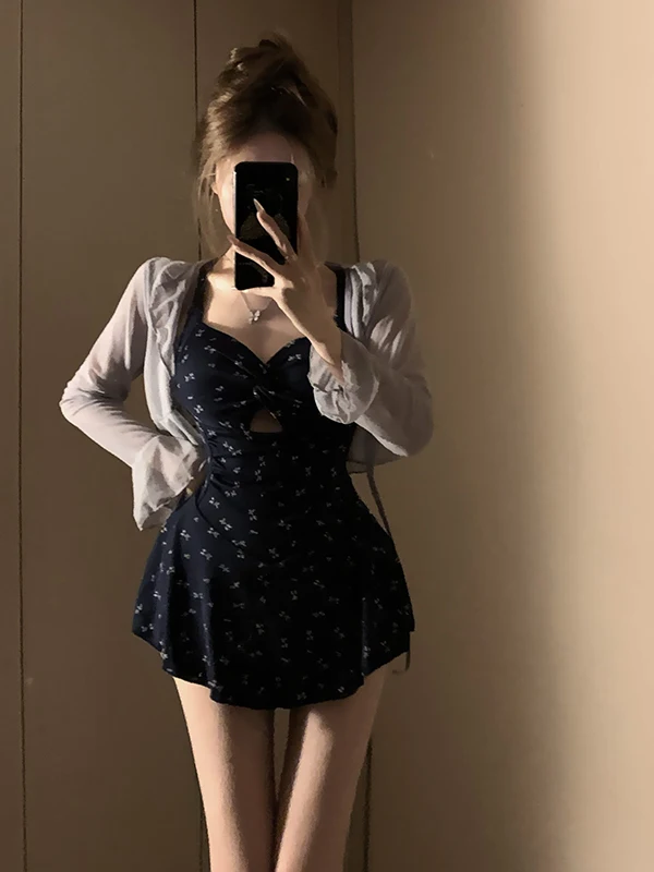 

Консервативный цельный купальник для женщин Vaion Island Holiday Thermal Spring Summer V-Ne с съемными вкладышами для груди